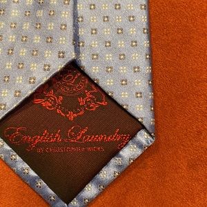 EUC English Laundry by Christopher Wicks silk tie